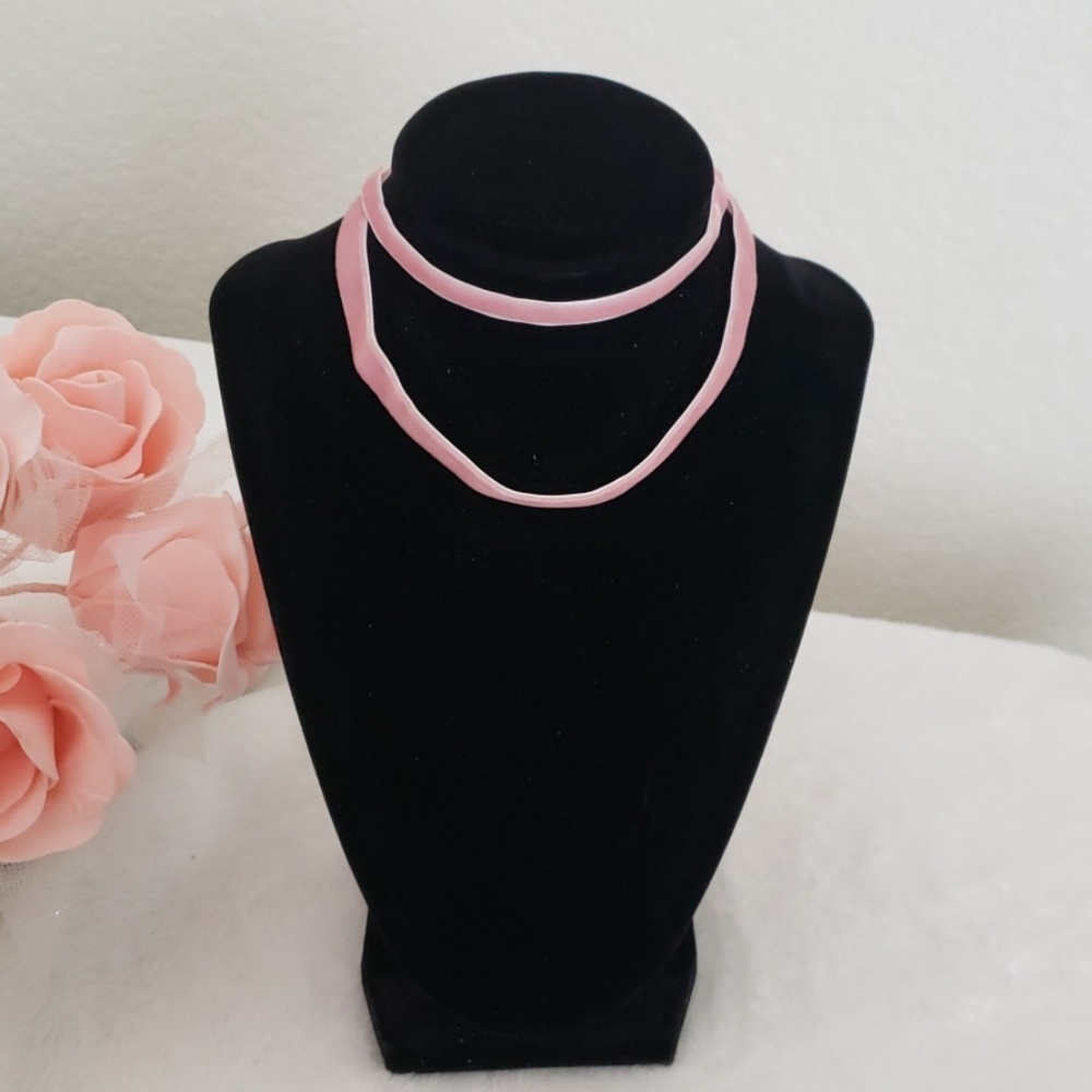 Forever 21 Faux Suede Chockers